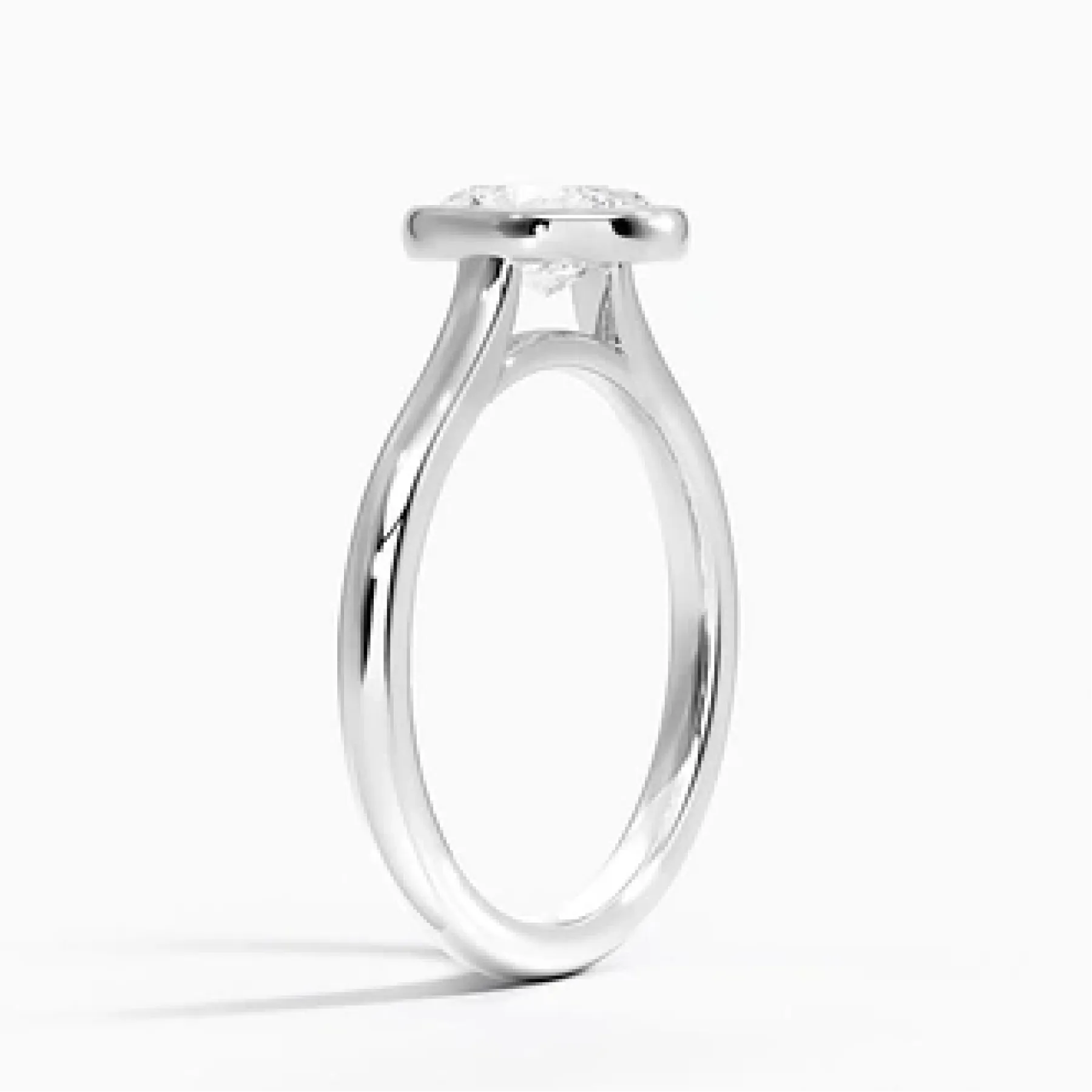 Luna 2mm Bezel with 1ct Oval Certified Lab Diamond